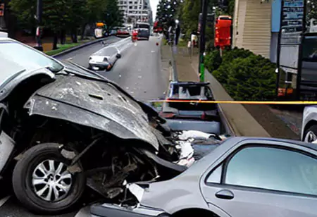 Seattle car accident 01b